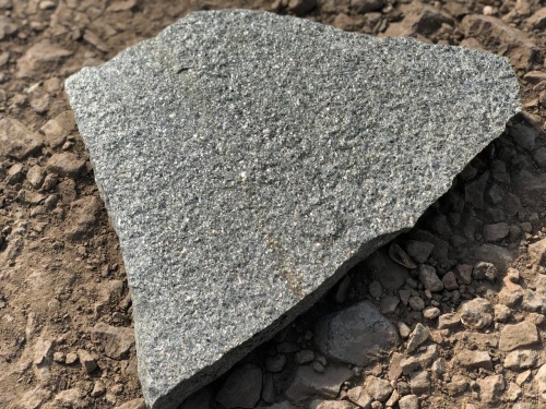 Плитняк златолит Уральский для цоколя, отмостки купить в Асбесте