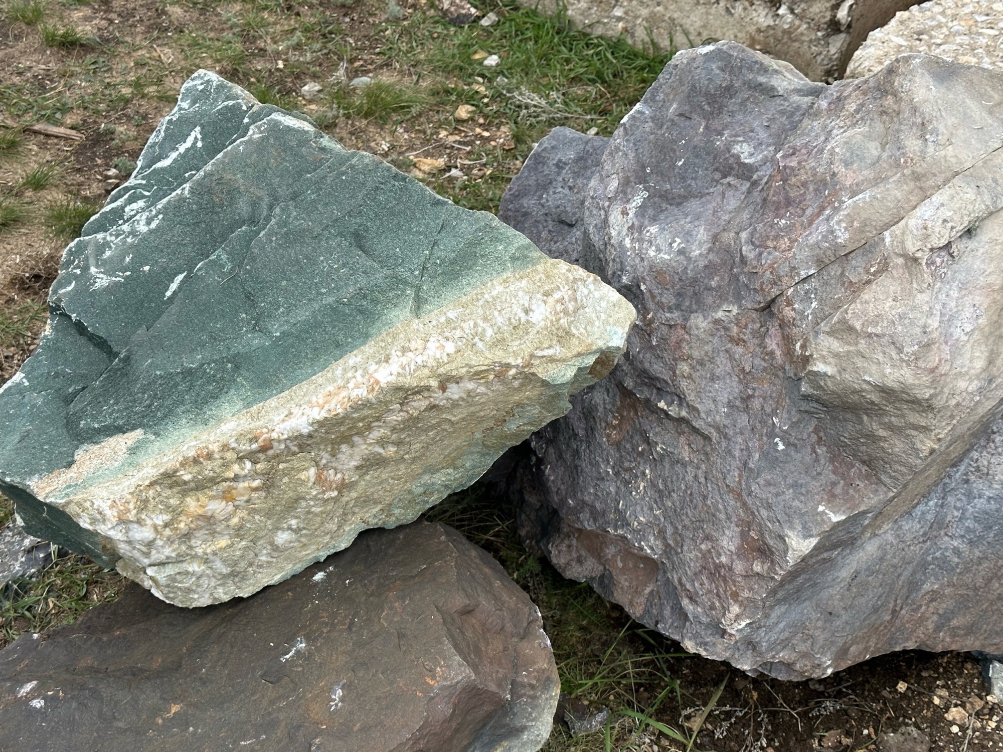 Камни для ландшафтного дизайна зелёные 10-60 килограмм купить в Асбесте