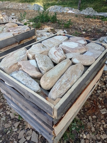 Златолит жёлтый, жёлто-зелёный глыбки и валуны для ланшафтного дизайна купить в Асбесте