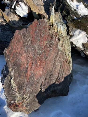 Ландшафтные глыбы красно-фиолетовые 200-1000 килограмм купить в Асбесте