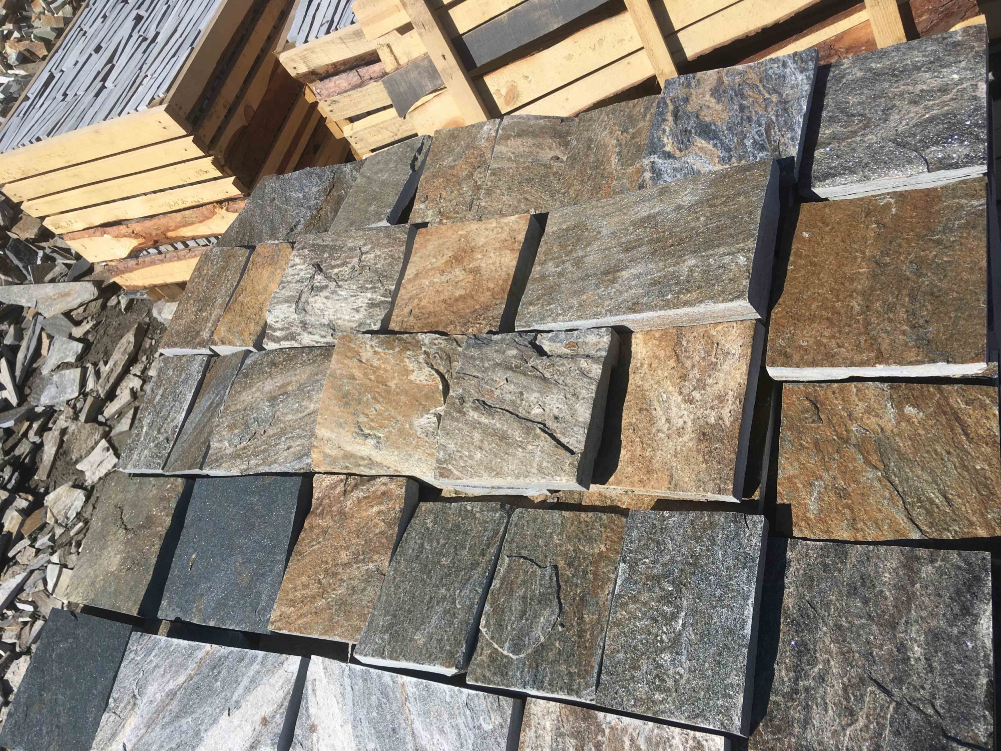 Плитка пилёная златолит Уральский для фасада купить в Асбесте