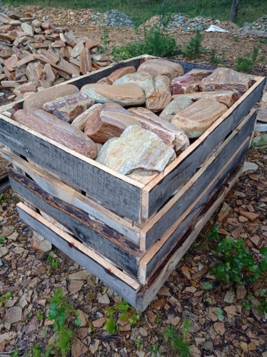 Златолит жёлтый, жёлто-зелёный глыбки и валуны для ланшафтного дизайна купить в Асбесте