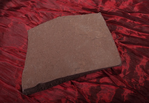 Плитняк лемезит бордовый для цоколя 1,5-2 см купить в Асбесте