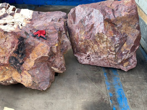 Ландшафтные глыбы красно-фиолетовые 200-1000 килограмм купить в Асбесте