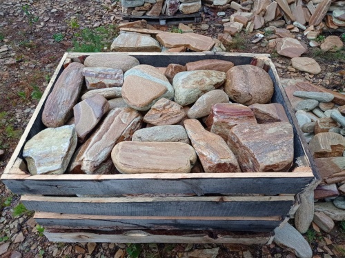 Златолит жёлтый, жёлто-зелёный глыбки и валуны для ланшафтного дизайна купить в Асбесте