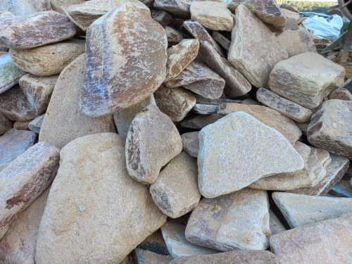 Златолит жёлтый, жёлто-зелёный глыбки и валуны для ланшафтного дизайна купить в Асбесте