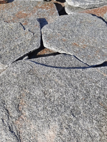 Златолит серебристый галтованный для лестниц купить в Асбесте