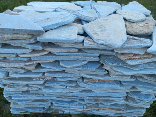 Плитняк златолит зелёный галтованный для цоколя купить в Асбесте