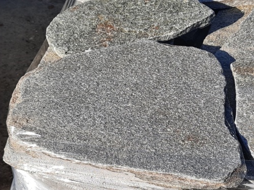 Златолит серебристый галтованный для лестниц купить в Асбесте