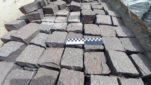 Лемезит колотая брусчатка 10 * 10 см. для парковки купить в Асбесте