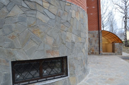 Плитняк златолит Уральский для цоколя, отмостки купить в Асбесте